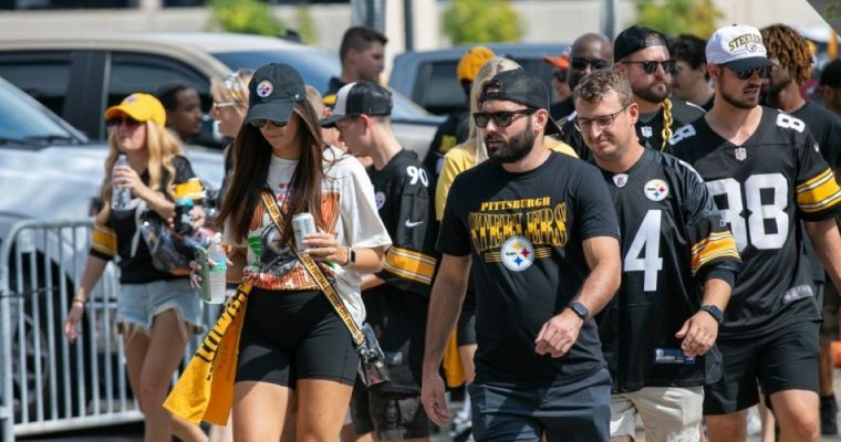Despite a massive sports betting handle in September, revenue was low for sportsbooks in PA.