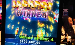 A royal flush in spades hit the Mississippi Stud progressive for $702,602 at Rivers Casino Pittsburgh.