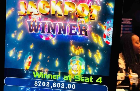 Rivers Casino Pittsburgh Royal Flush Pays $702,602 Mississippi Stud Jackpot